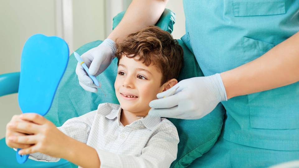 Come preparare il bambino alla prima visita dal dentista