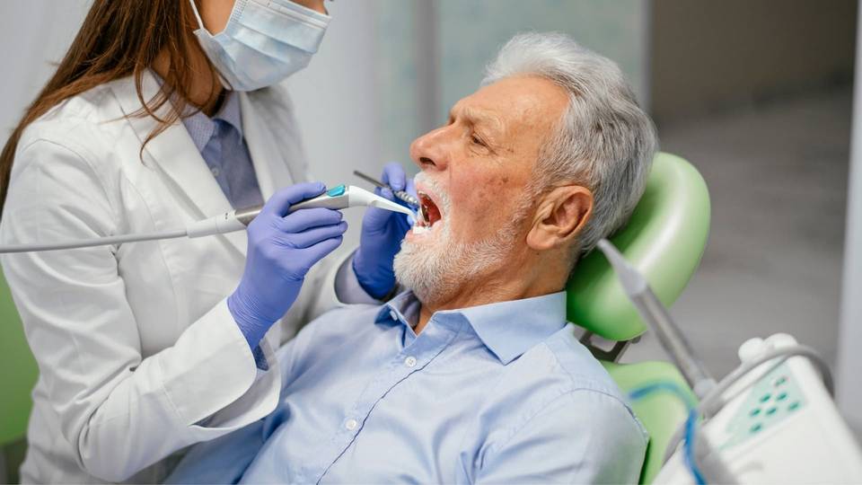 Come affrontare la mancanza di più denti: Soluzioni per ogni caso